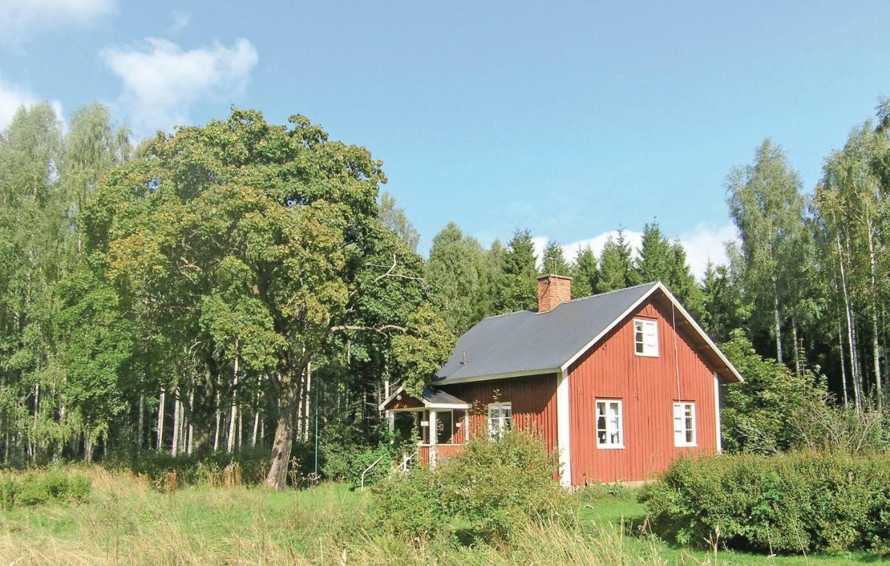 2 Bedroom Stunning Home In Molkom Sutterhojden Exterior photo